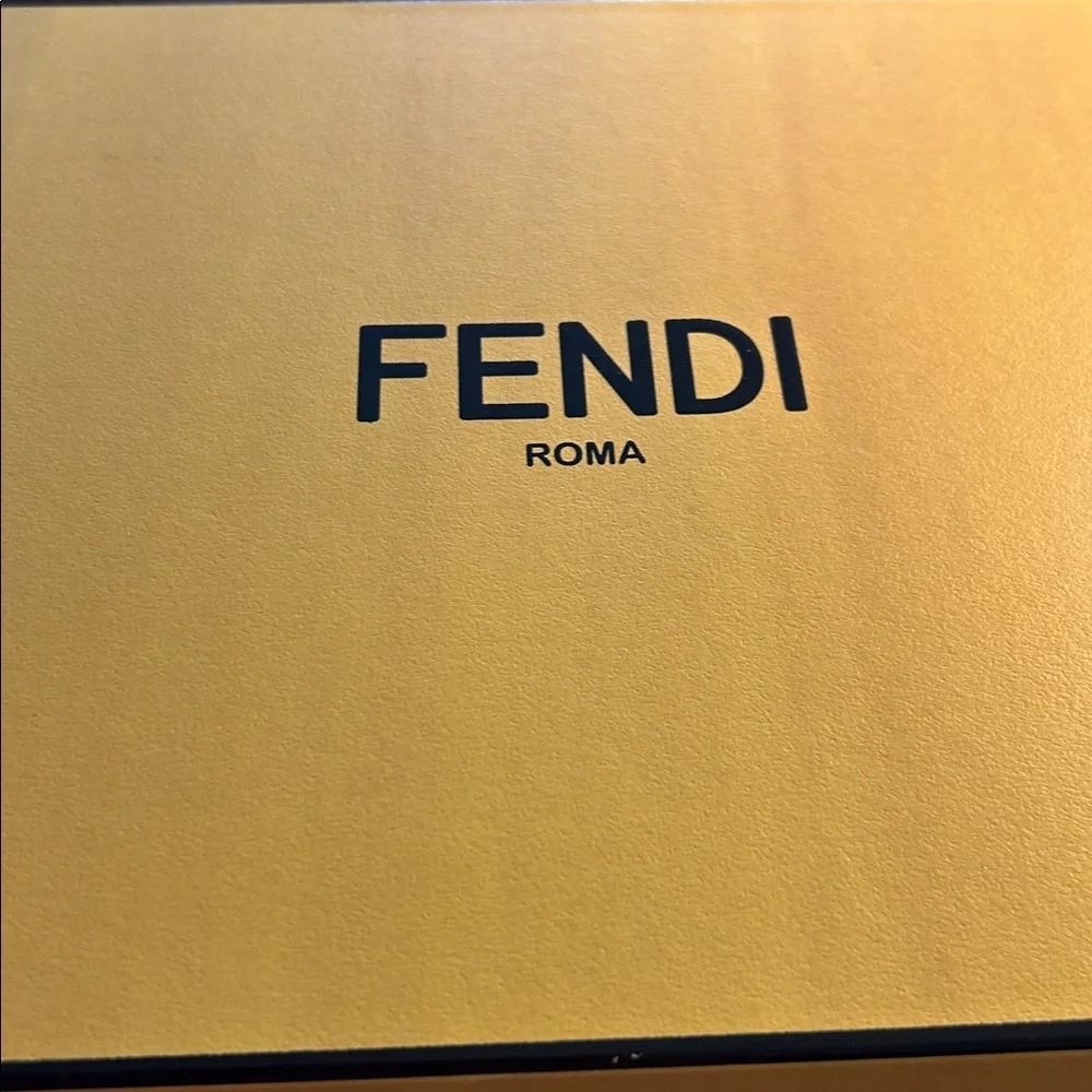 Fendi Monochrome Graphic Sneakers - Picture 9 of 9